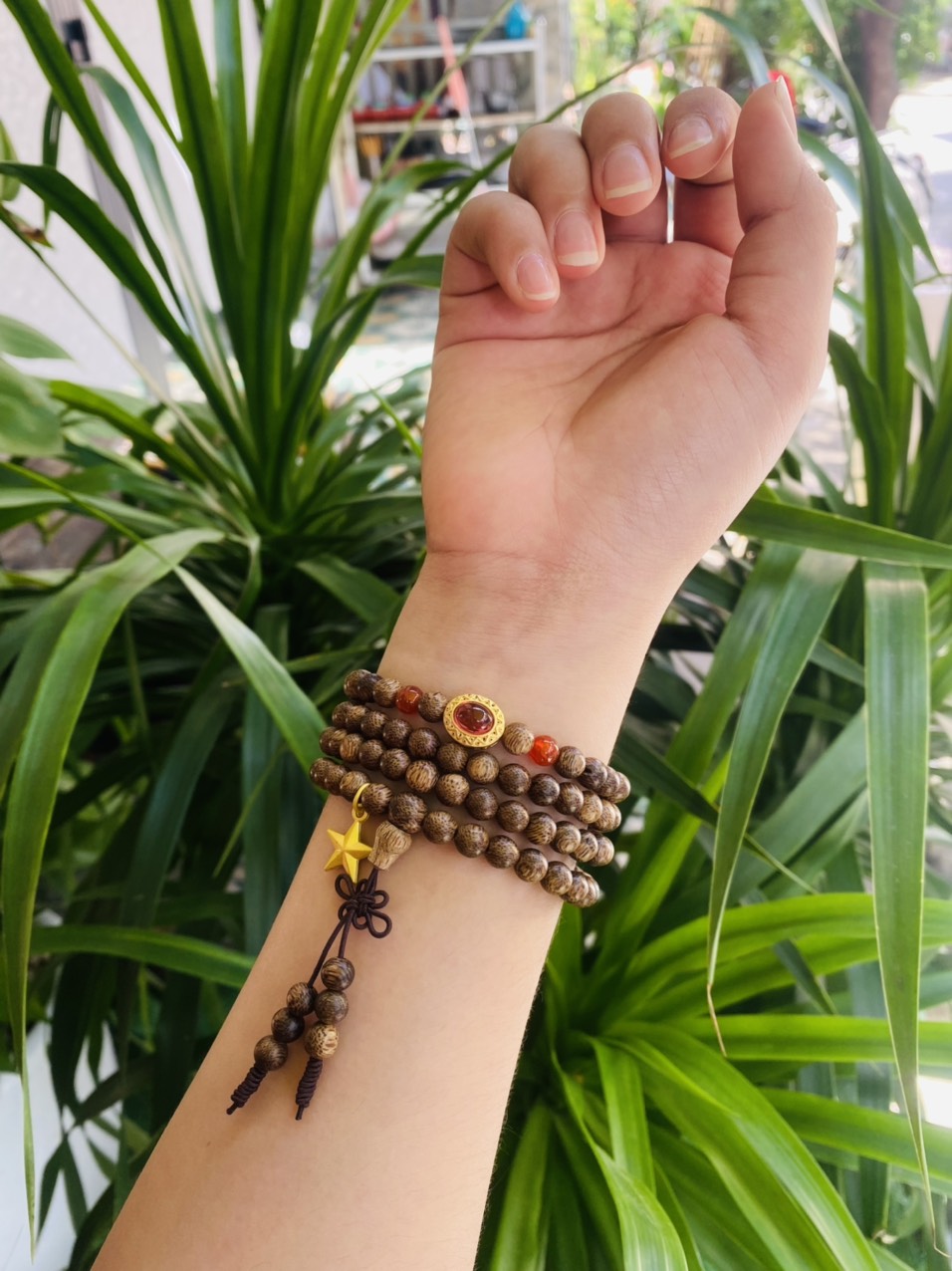 Vòng tay Trầm Hương tốc mix charm phong thủy