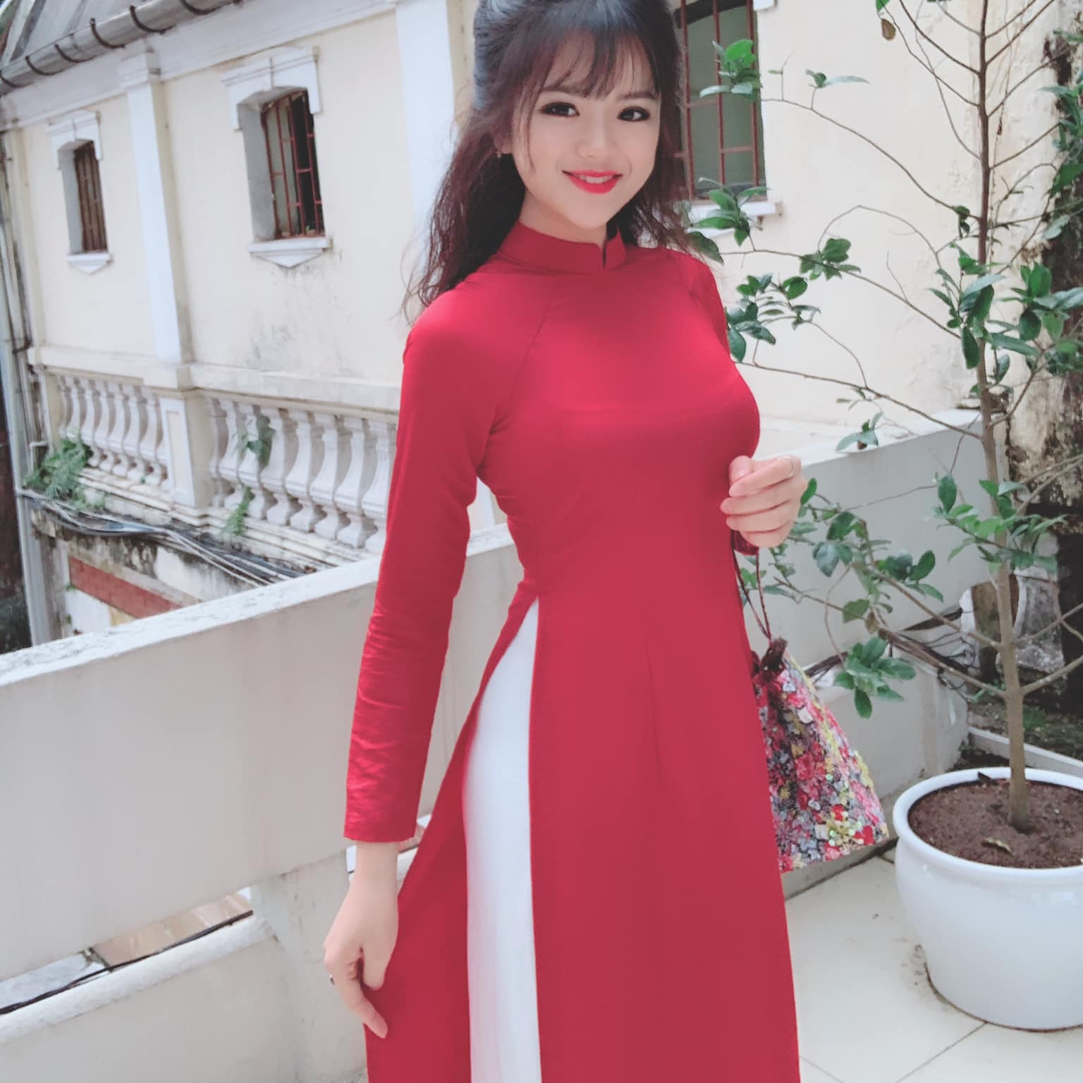 Áo Dài Truyền Thống Lụa Trơn Cao Cấp - Áo Đỏ + Quần Trắng