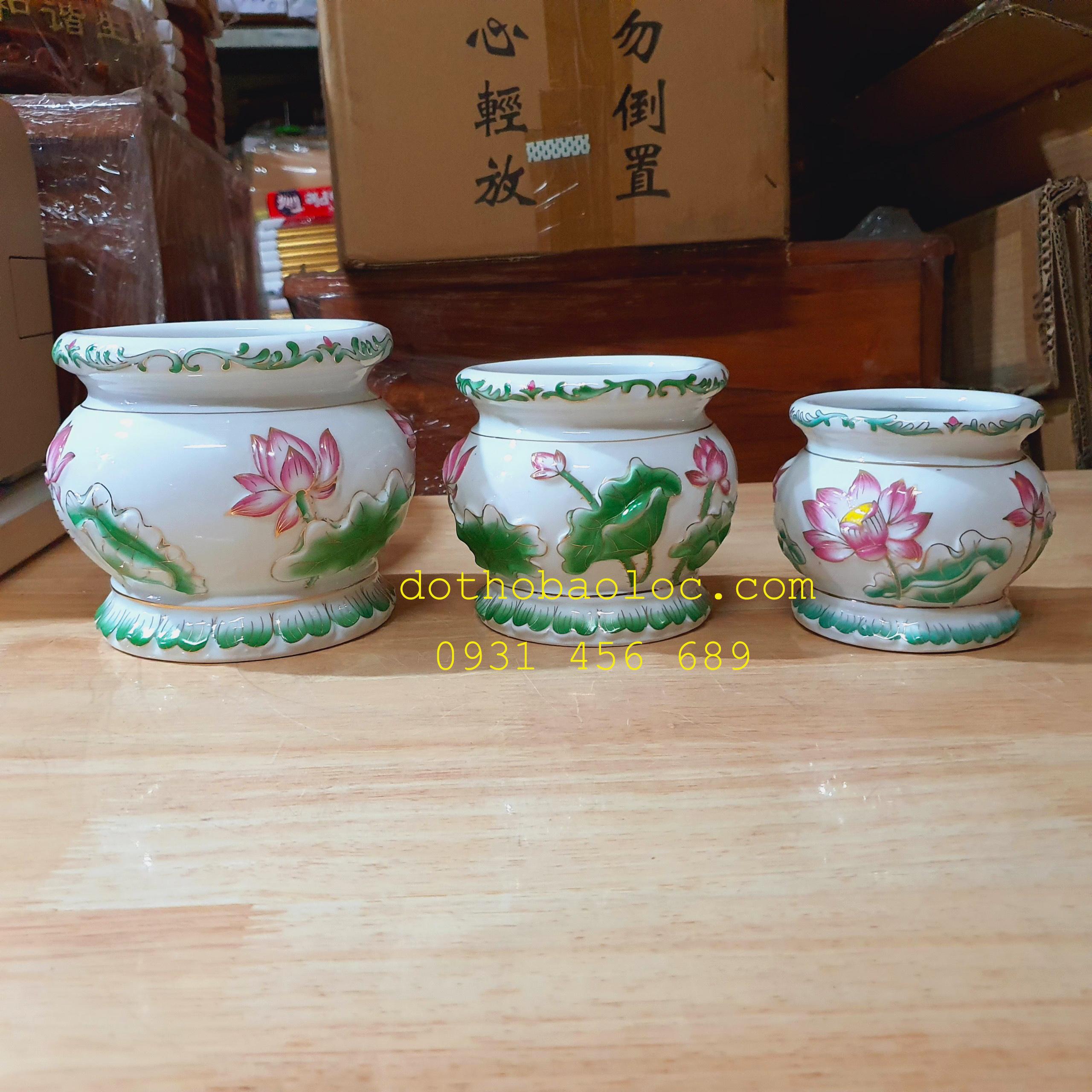 Bát nhang bạch ngọc sứ trắng cao cấp hình hoa sen nổi 4 cỡ cao: 9cm, 10cm, 12cm