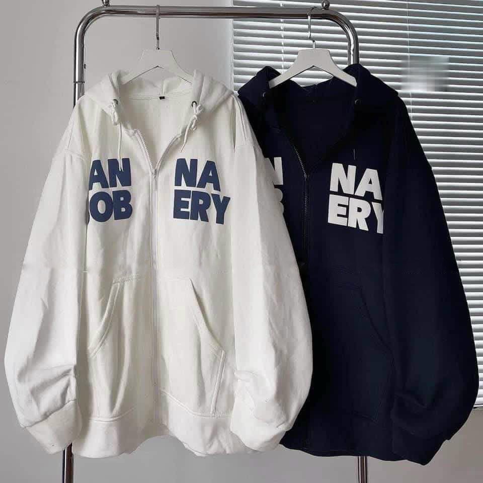 Áo khoác nỉ unisex liền mũ có túi in chữ ANNA.BOBERY có 2 màu
