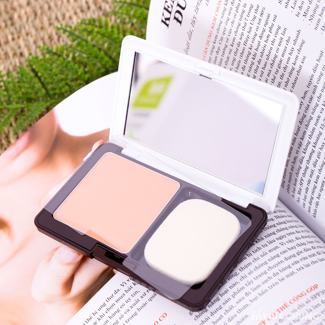 Phấn nền sáng da Naris Ailus WH Beauty Powder Foundation Nhật Bản 10g + Móc khóa