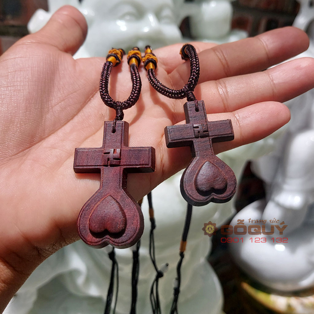 Thánh hiệu thiên tâm gỗ trắc tặng kèm dây vải
