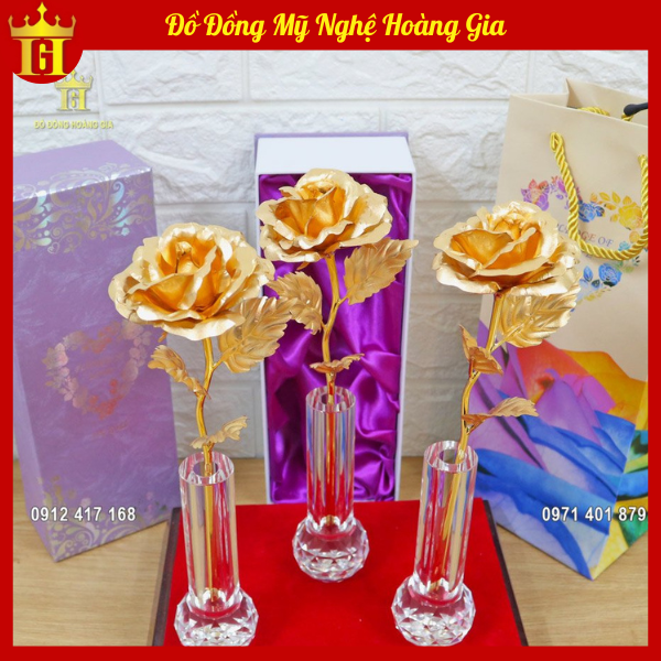 Hoa hồng mạ vàng 24K tặng kèm lọ pha lê