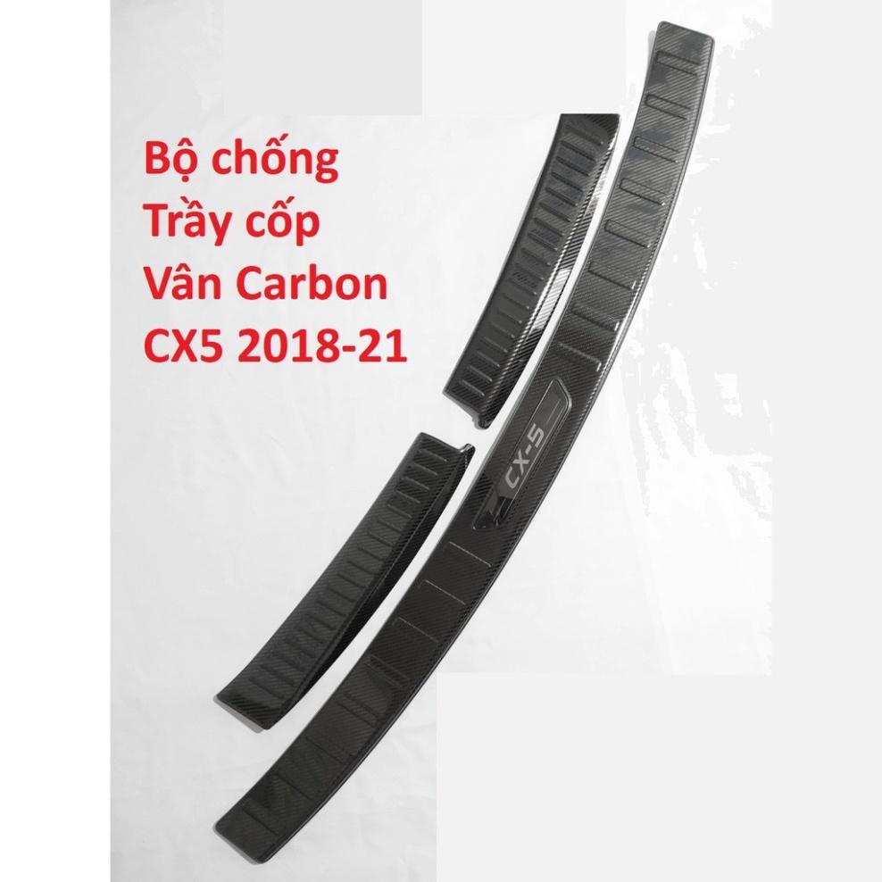 Bộ bậc giẫm trong+ ngoài và chống trầy cốp trong + ngoài vân cacbon xe Cx5 2018-2021