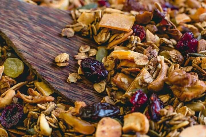 ngũ cốc ăn kiêng granola điều & nam việt quốc xuất khẩu 600gr dan.d.pak 3