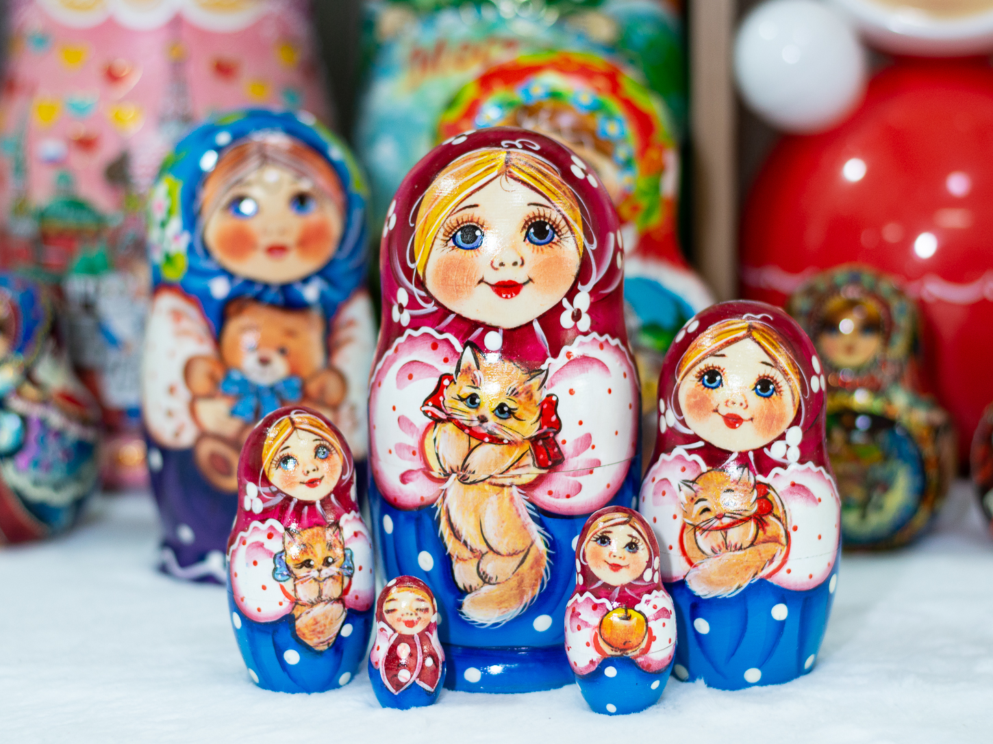 (SIÊU DỄ THƯƠNG) BỘ BÚP BÊ NGA MATRYOSHKA 5 LỚP 15CM "MISA ÔM MÈO" HÀNG LƯU NIỆM NGA CỰC ĐẸP VÀ DỄ THƯƠNG