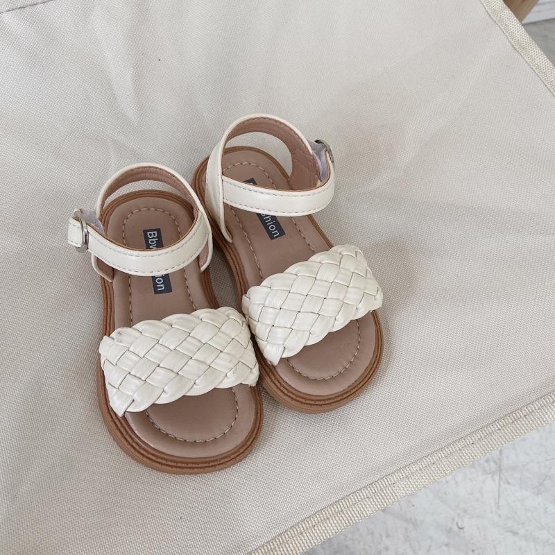 Sandal da mềm bé gái cài quai P'ti chou