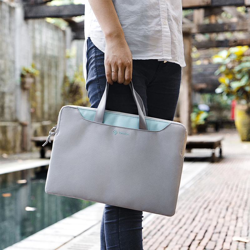 Túi xách chính hãng TOMTOC Slim Handbag - A21-C01 cho Macbook Pro/Air 13-14 inch/ Ultrabook 13 inch