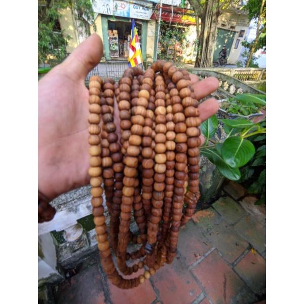 Chuỗi hạt 6ly 8ly gỗ thơm 108 vòng tay nam nữ hoặc đeo cổ ngọc am màu tự nhiên