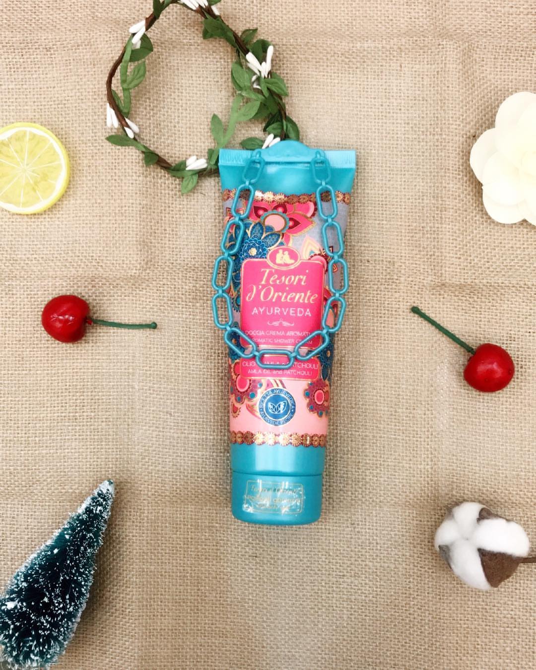 Sữa tắm nước hoa Tesori'D Oriente Ayurveda Shower Cream 250ml + Móc khóa
