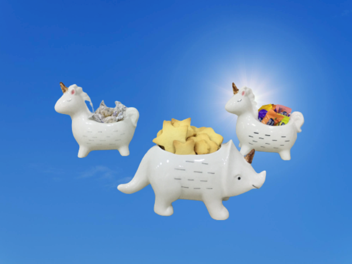 Ly sứ trang trí hình Tê giác