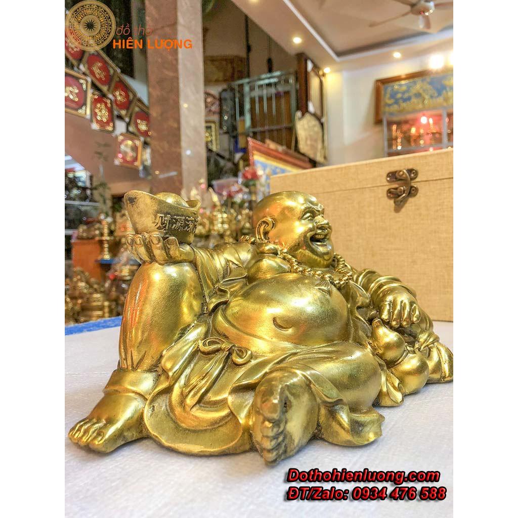 Tượng Di Lạc Nằm Cầm Thỏi Vàng Túi Tài Lộc Bằng Đồng Thau