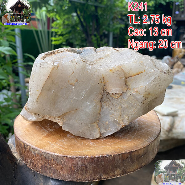 Đá thạch anh thô để trang trí nội thất - 2.75kg