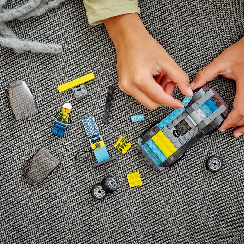 Đồ Chơi Lắp Ráp LEGO City Xe Đua Điện Thể Thao 60383