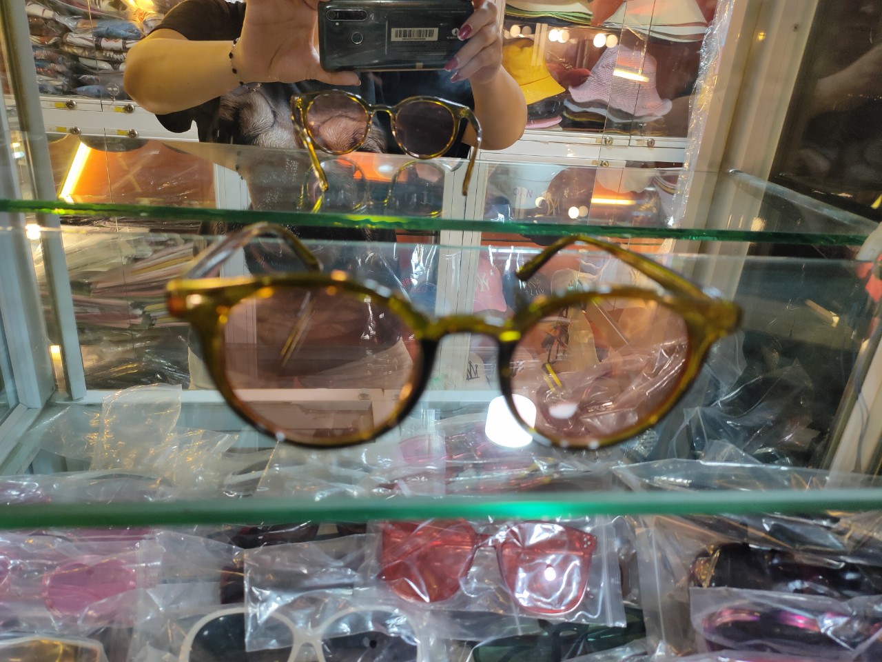 Kính mát thời trang