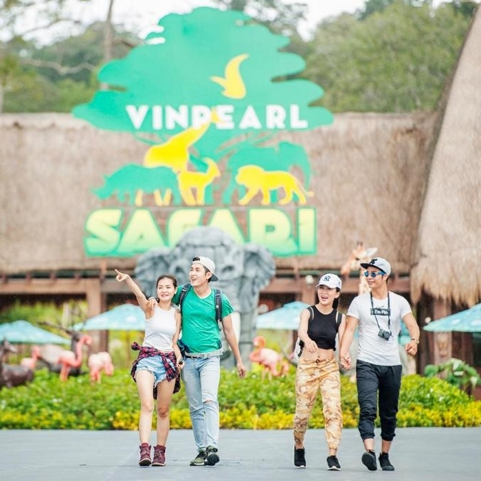 Gói 4N3Đ Vinpearl Villa Dành Cho 4 Người Lớn, 4 Trẻ Em, Gồm 9 Bữa Buffet, Vui Chơi Vinwonders Safari, Áp Dụng Toàn Quốc