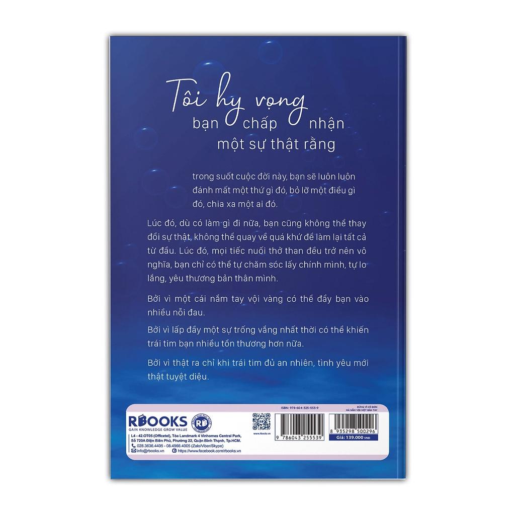 Sách - Đừng Vì Cô Đơn Mà Nắm Vội Một Bàn Tay