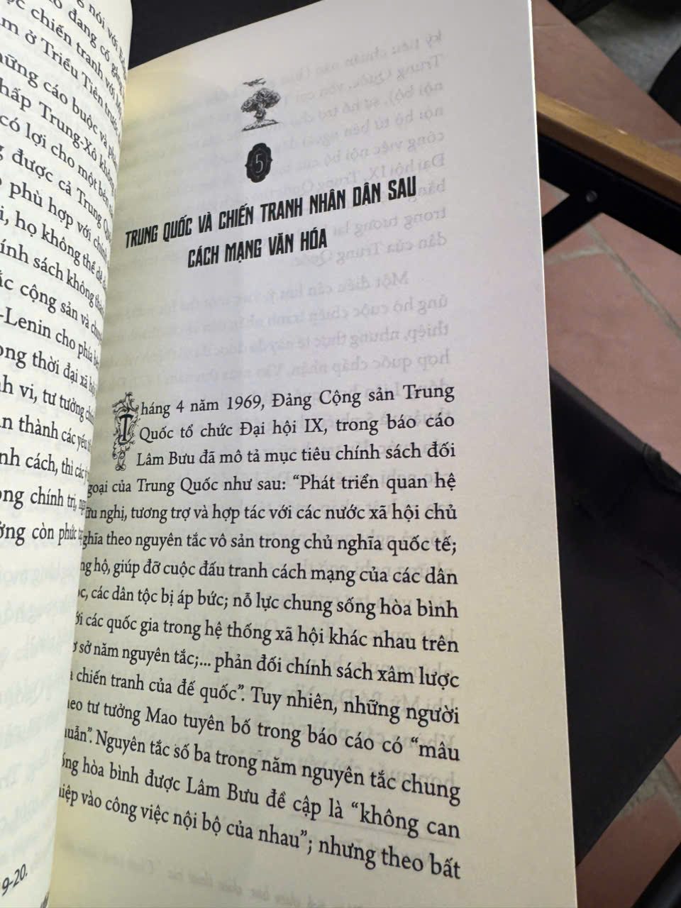 PHÂN TÍCH CHIẾN LƯỢC, CHIẾN THUẬT CỦA CHIẾN TRANH NHÂN DÂN – Chalmers Johnson – Hà Phượng dịch – Sách Miền Trung – NXB Thuận Hoá