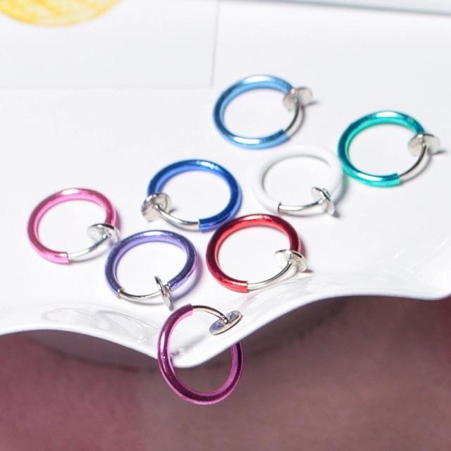 Bông tai khoen tròn dạng kẹp bấm lỗ hay không đều dùng được