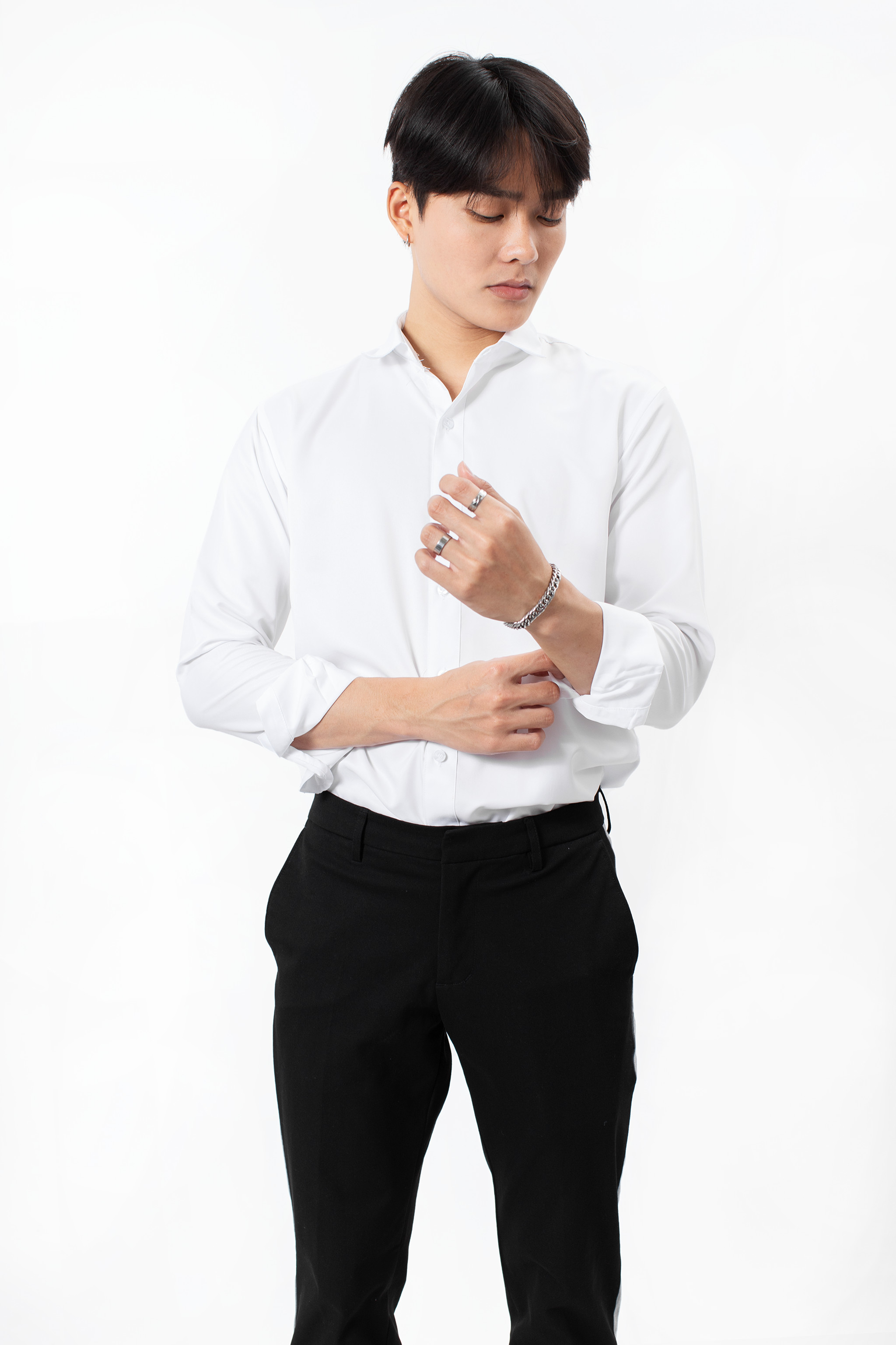 Áo sơ mi nam trơn không nhăn LADOS - 523, Chất vải mềm mát, thấm hút mồ hôi tốt, form slimfit Áo Sơ Mi Nam Trơn Không Nhăn Lados - 523, Chất Vải Mềm Mát, Thấm Hút Mồ Hôi Tốt, Form Slimfit