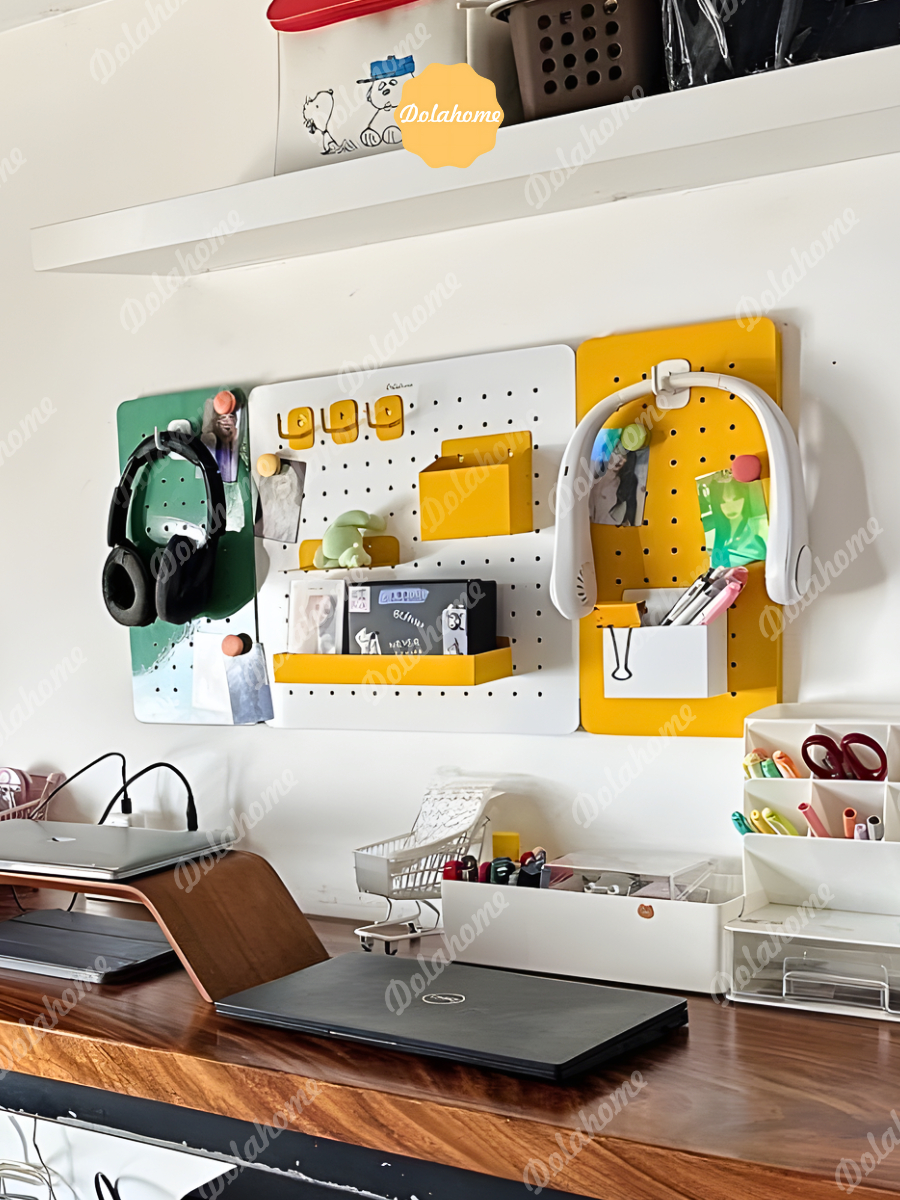 Bảng lỗ  Pegboard Dola Home kim loại cao cấp tiện dụng đặt bàn học, bàn làm việc, trang trí decor nhà cửa ngắn nắp