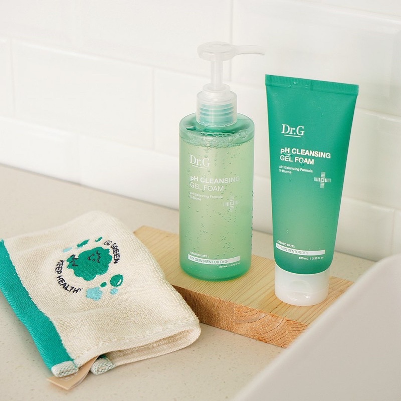 Sữa Rửa Mặt Dạng Gel Dịu Nhẹ Dr.G pH Cleansing Gel Foam 200ml