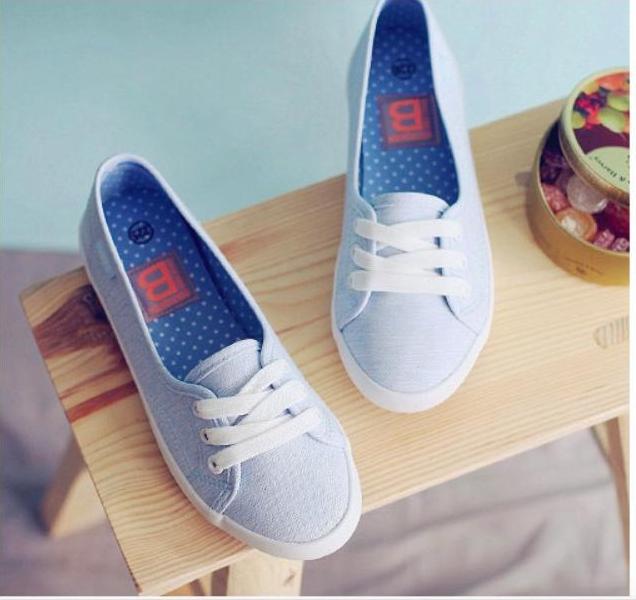 Giày slip on nữ vải cotton màu
