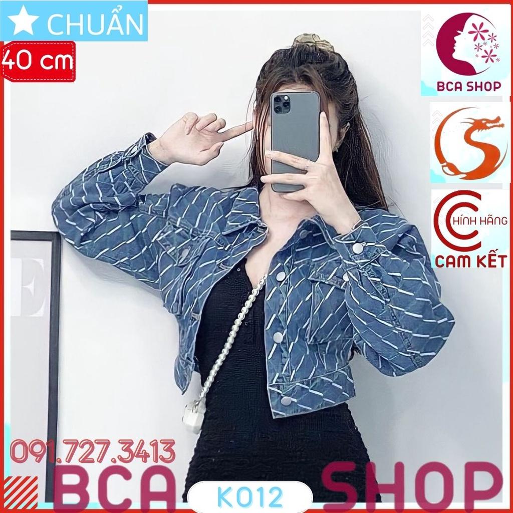 Áo khoác jeans nữ K012 ROSATA tại BCASHOP kiểu dáng croptop, thời thượng với chất jean cao cấp, phom chuẩn - màu xanh