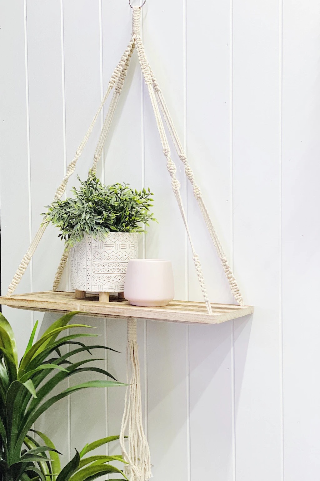 Kệ tết dây treo tường trang trí, gỗ thông tự nhiên, kích thước 40 x15cm. KTT1321