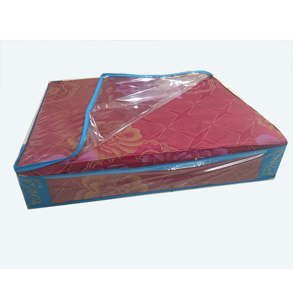 Đệm mút xốp dày 5cm có 2 màu: nền đỏ kèm hoa văn và nền xanh kèm hoa văn