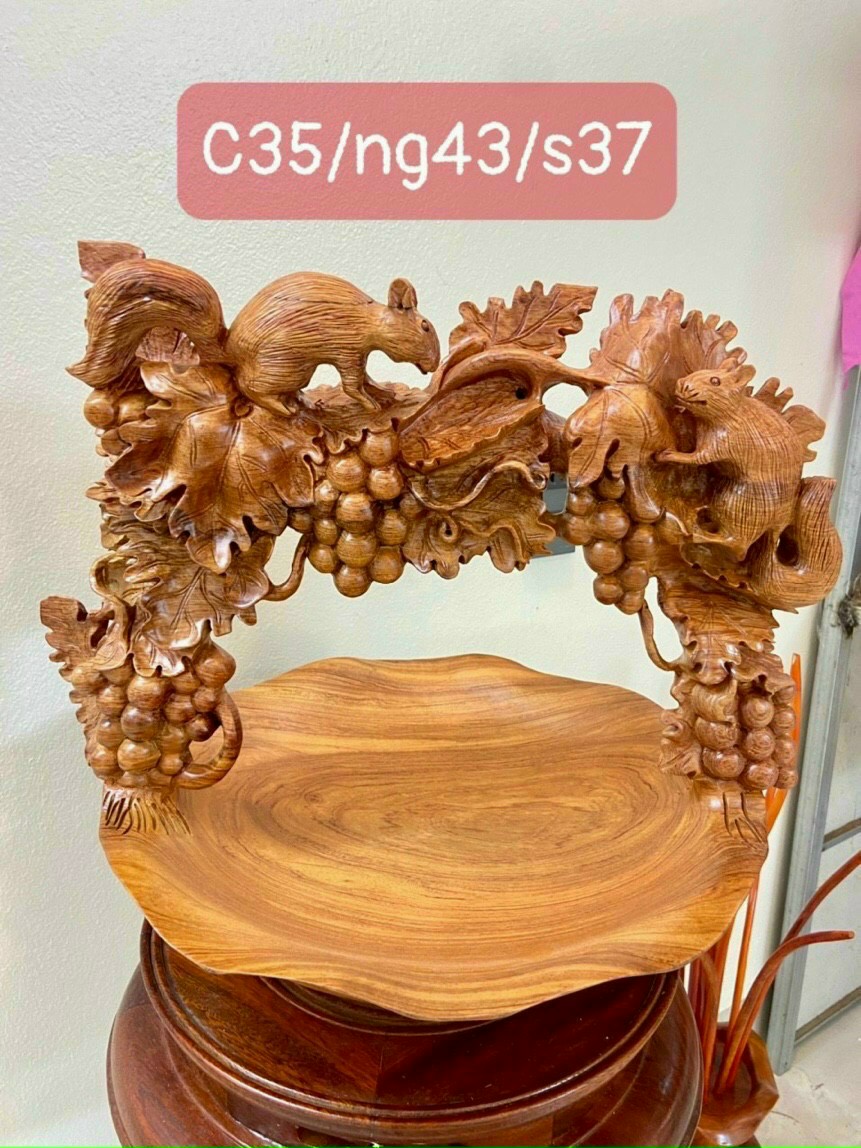 Giỏ đựng hoa quả trạm khắc tích nho sóc bằng  gỗ hương đá kt 35 ×43×37cm