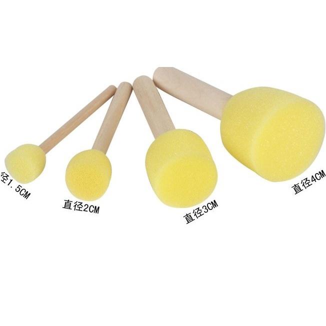 Cây lăn màu lăn sơn bằng bọt biển