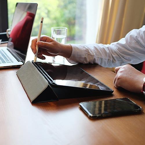 BAO DA TOMTOC SMART COVER SLIM WITH PEN HOLDER FOR IPAD 10.5NCH