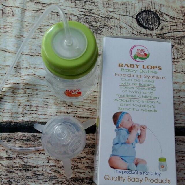 Bình hút sữa rảnh tay Baby Lops