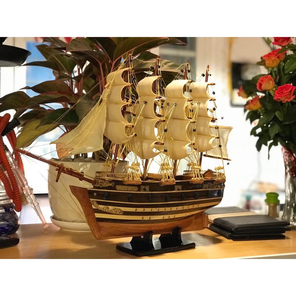 Thuyền Buồm Dài 56cm Gỗ Còng- Buồm màu Trắng Vàng