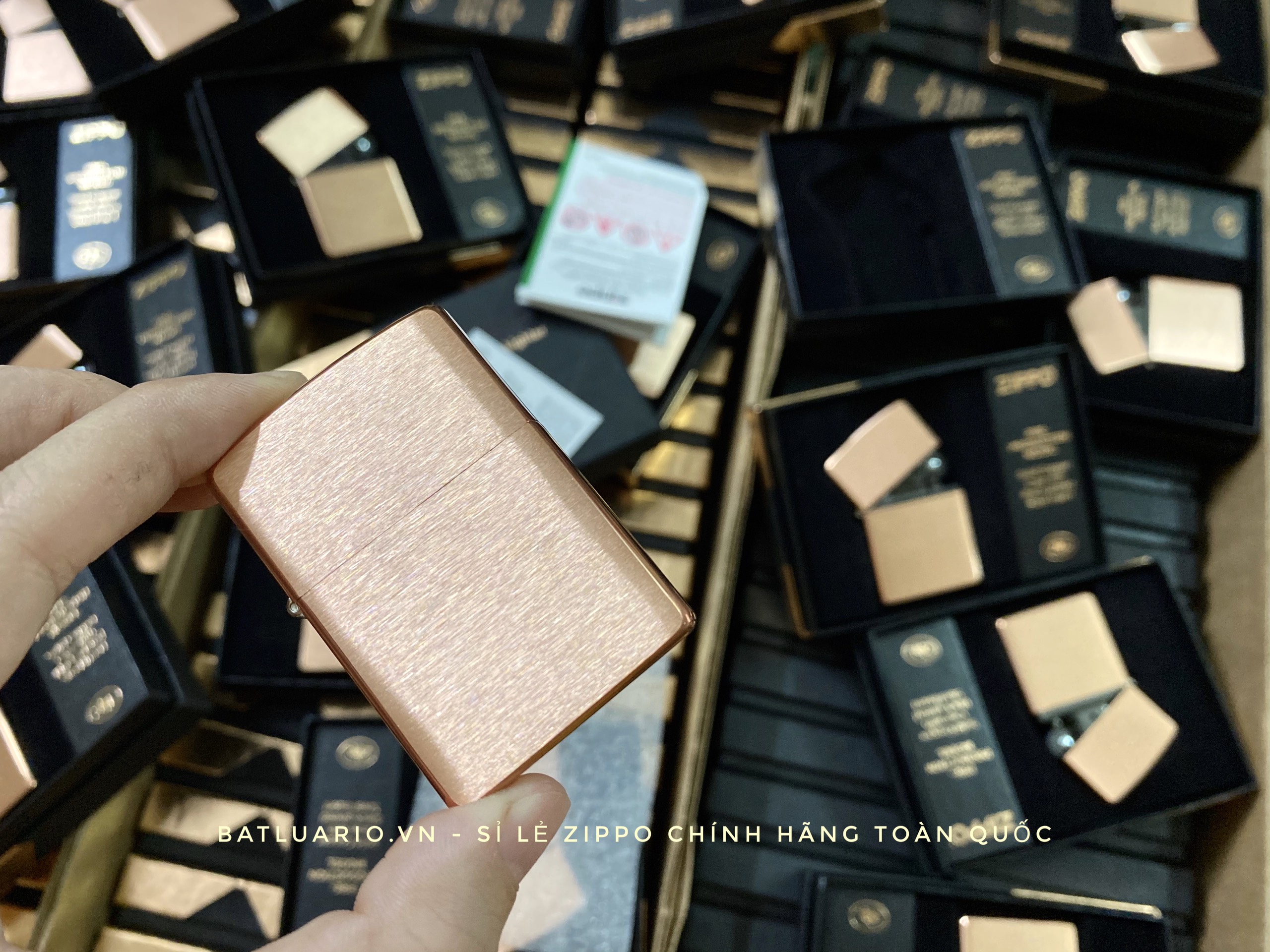 Bật Lửa Zippo 48107 – Zippo Solid Copper – Zippo Copper Case With Black Coated Stainless Steel Insert – Zippo Đồng Đỏ Nguyên Khối 2022