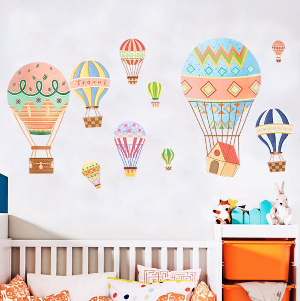 Decal trang trí tường - Khinh khí cầu thổ cẩm sắc màu