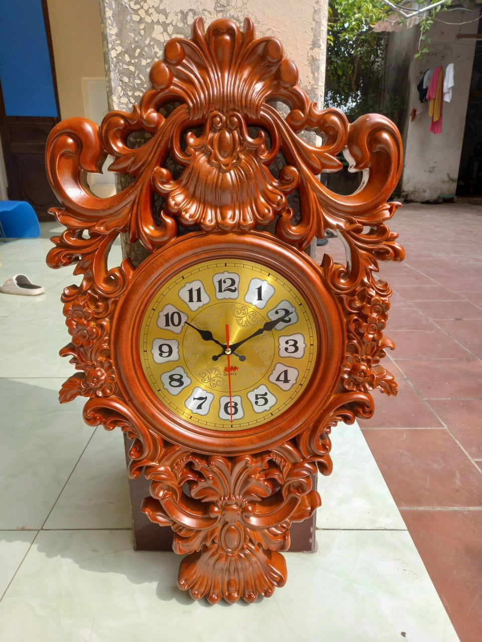 Đồng hồ gỗ, đồng hồ treo tường mẫu Hoa Lan Tây phong cách Châu âu 60 cm