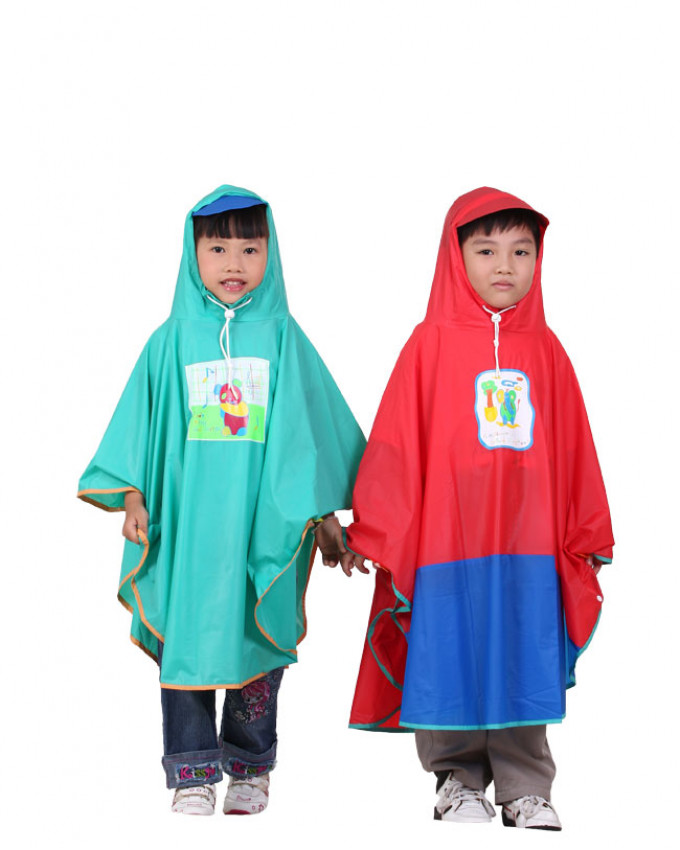 Áo mưa cánh bướm trẻ em Rando Poncho dành cho các bé có độ tuổi từ tương đương với các size từ số 1 đến số 5