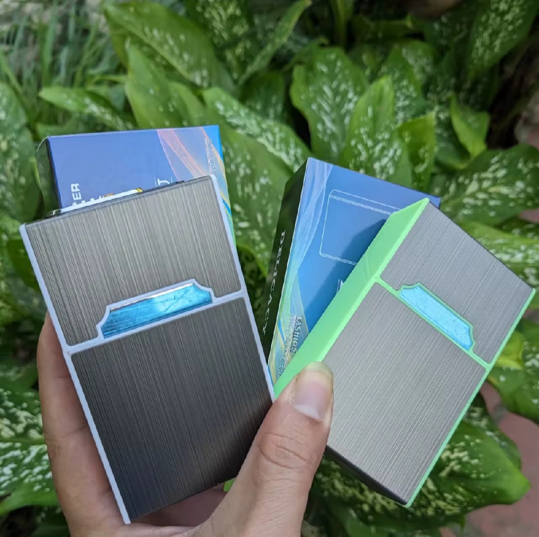 1 BAO ĐỰNG THUÔC LA KIÊM BẬT LỬA ĐIỆN SANG TRỌNG ĐẸP MẪU MỚI