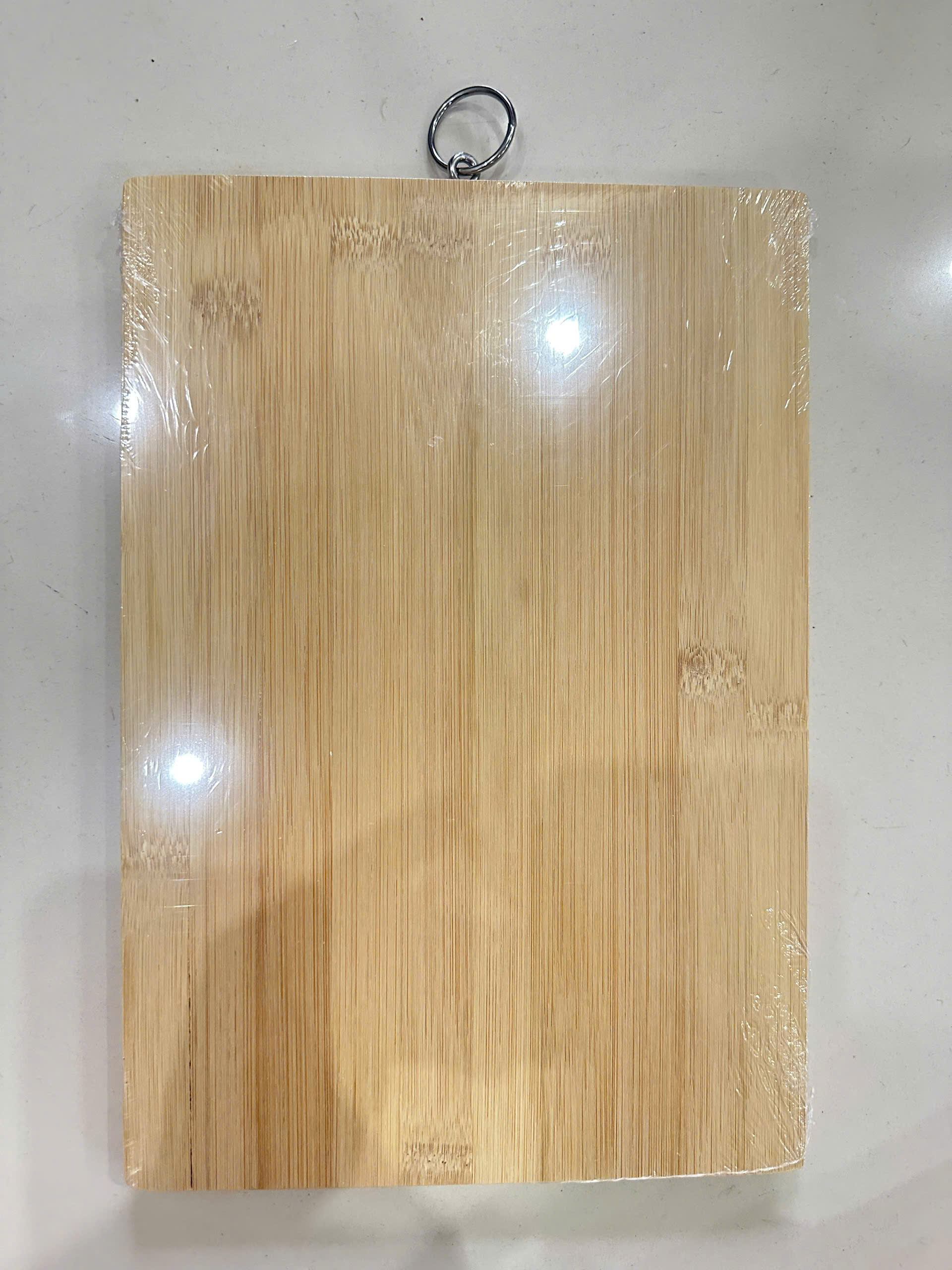 Thớt gỗ trúc Nhà của Mẹ cao cấp kích thước 32x22x1,8cm gọn nhẹ, sạch sẽ, tiện dụng