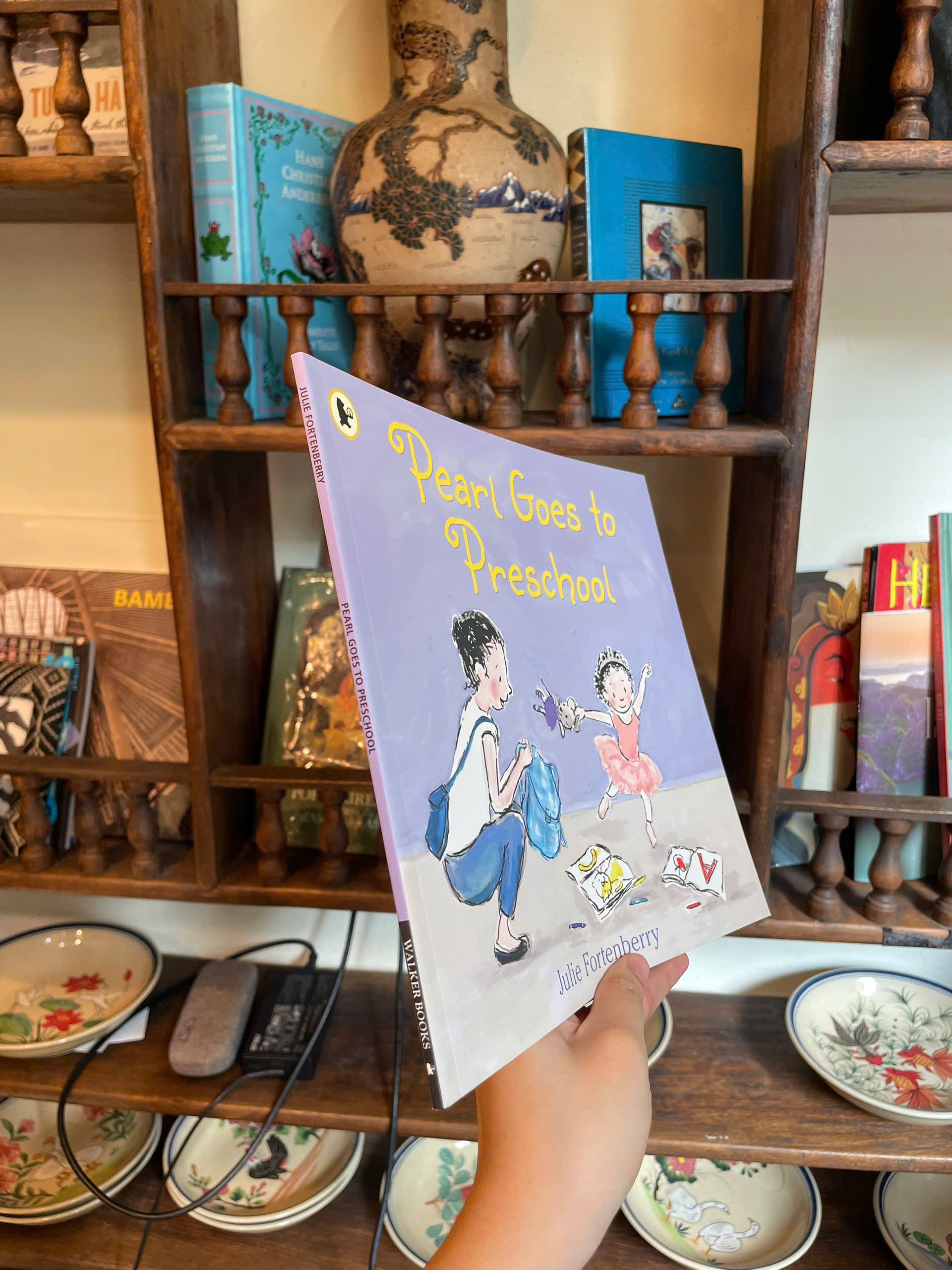 Sách - Pearl Goes to School by Julie Fortenberry - Children Picture book in English - Ngoại Văn