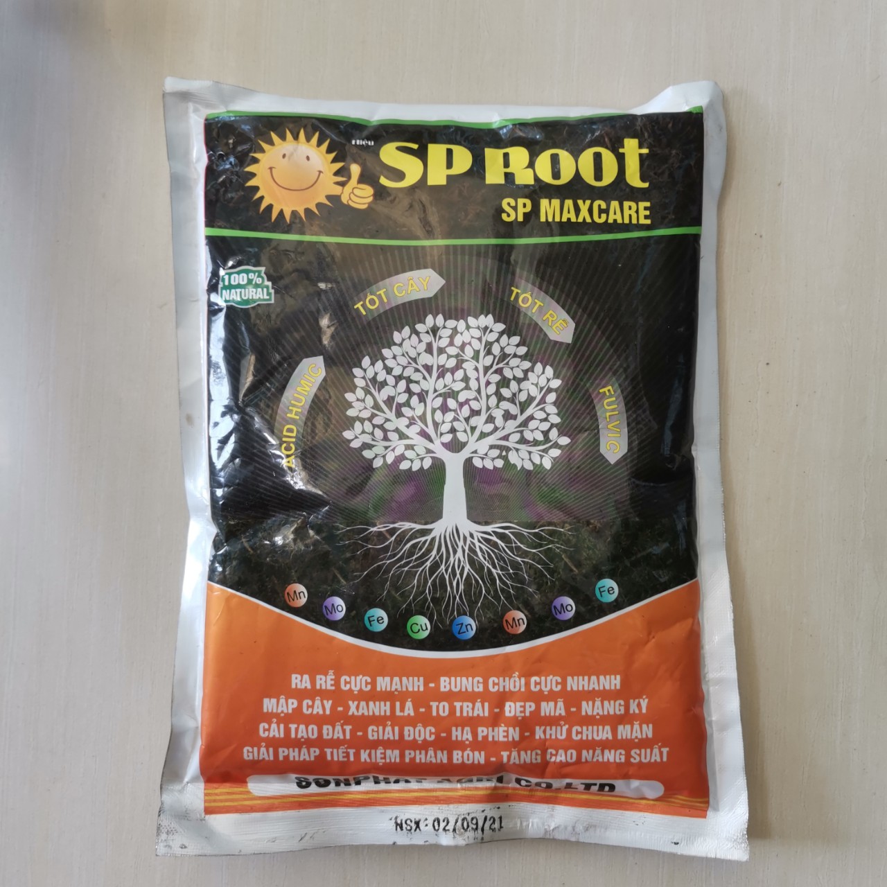 Phân bón Humic SP Root Maxcare omri plus 1kg - Ra rễ cực mạnh - Bung chồi cực nhanh - Cải tạo đất - mập cây - xanh lá