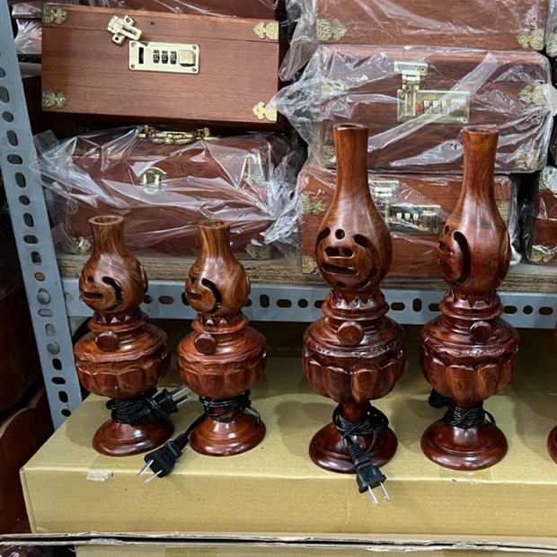 Cặp đèn dầu gỗ hương nguyên khối cao cấp- Cao 25cm