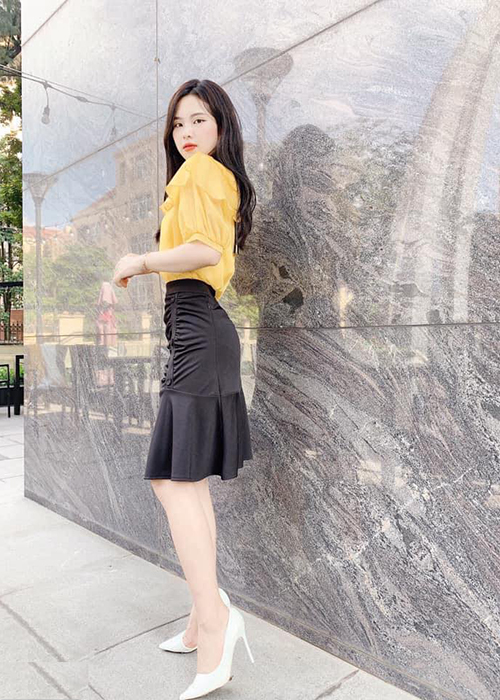 Set Áo Sơ Mi Cổ Bèo Và Chân Váy Xòe Đuôi Cá Thời Trang