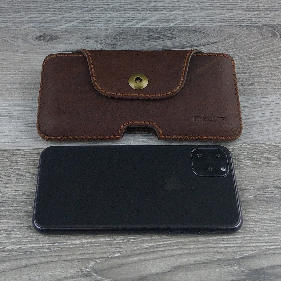 Bao Da Đeo Lưng dành cho Iphone XS Max Da Sáp Nâu Cafe