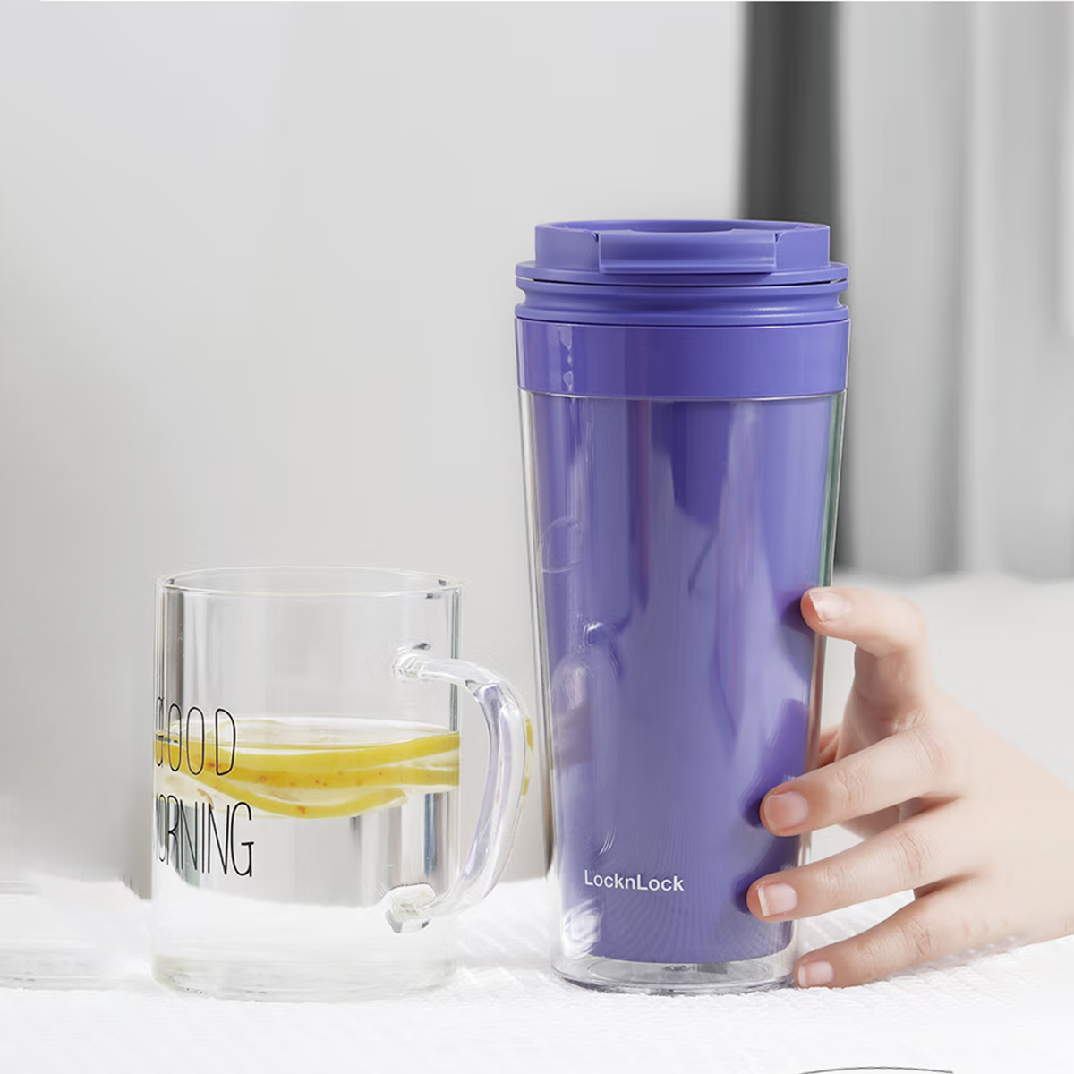 Ly nhựa LocknLock 2 lớp HAP519 580ml phiên bản màu xanh - Hàng chính hãng nắp bật có lưới lọc trà- JoyMall