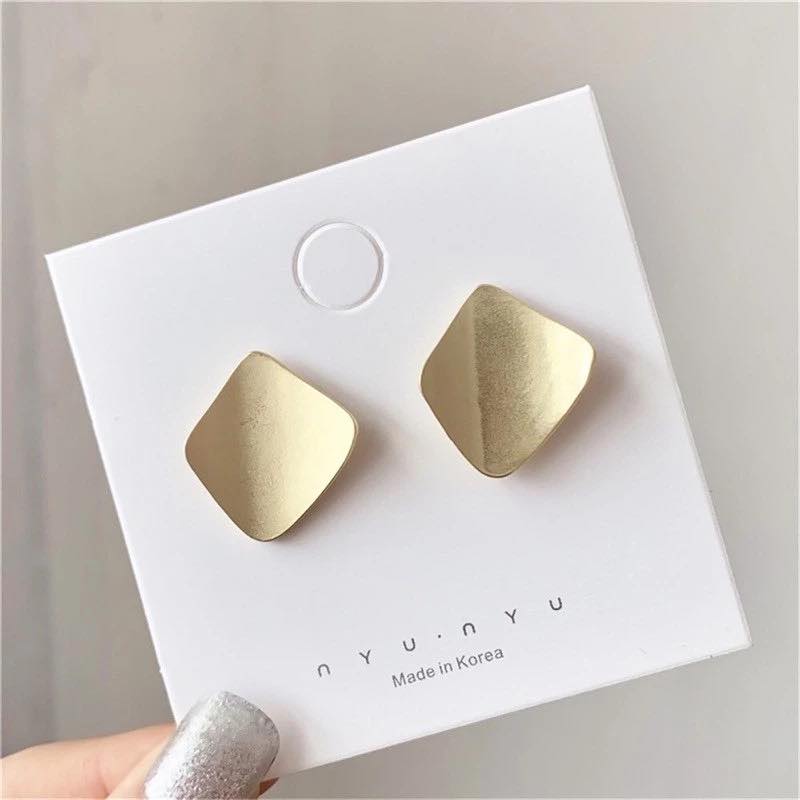 Earrings nữ đeo tai màu vàng thời trang cho nữ