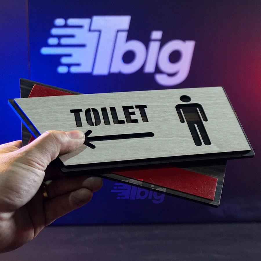Biển toilet chỉ hướng nam nữ bằng gỗ cắt laser mẫu TL32