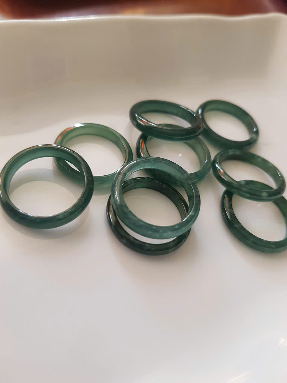 Chiếc Nhẫn nữ mới đá cẩm thạch xanh lam ngọc tự nhiên  Nhẫn bản nhỏ Ni 16mm x cao 3mm  x dầy 2mm màu xanh nhẹ nhàng đều xuất sắc đem lại may mắn tài lộc rẻ đẹp dành cho các Chị em nữ đeo tay ngón bất kỳ nhẫn 16mm ạ